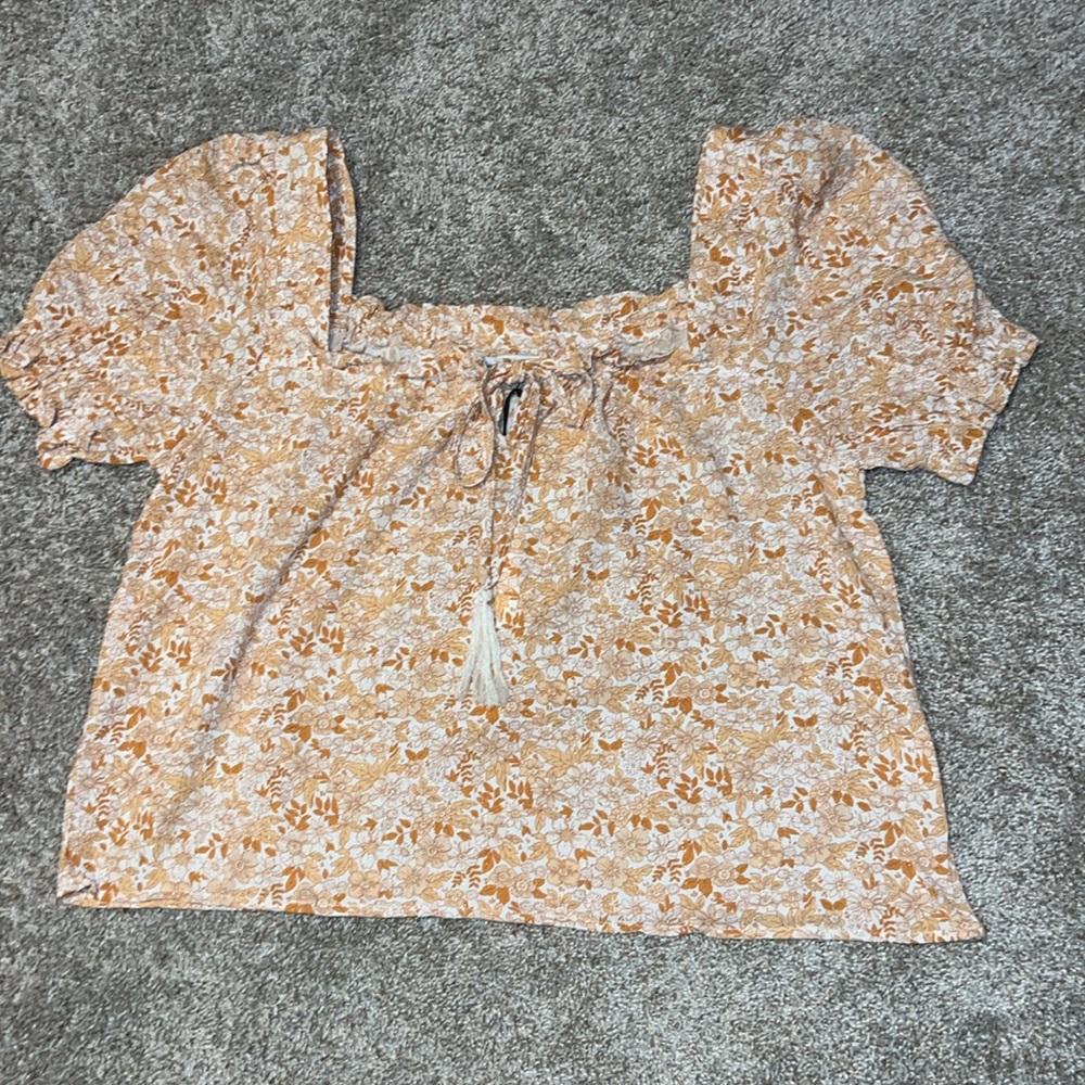 NWT Cupcakes & Cashmere Square Neck Floral Tassel Blouse Size Small Oversized